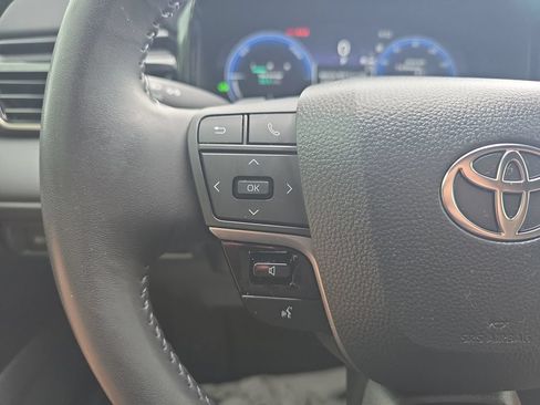 Used 2025 Toyota Camry XSE FWD image 23