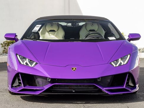 Used 2024 Lamborghini Huracan EVO image 4