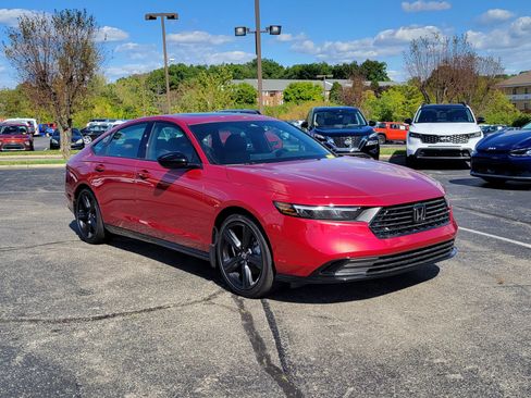 Certified 2025 Honda Accord Sport image 25