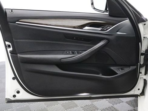 Used 2018 BMW 540i RWD image 11