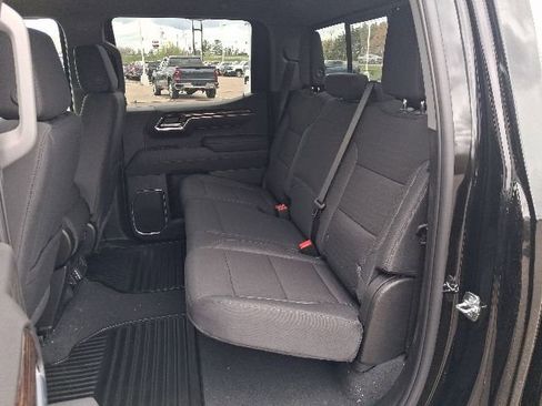New 2026 GMC Sierra 1500 SLE w/ Preferred Package AWD/4WD image 23