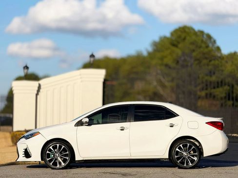 Used 2018 Toyota Corolla SE image 7