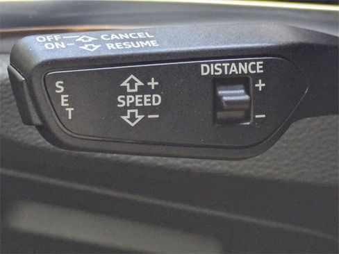 Used 2025 Audi Q3 2.0T Premium w/ Convenience Package image 24