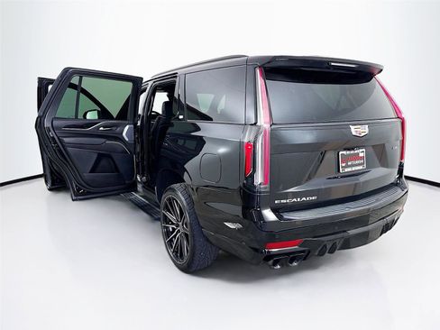 Used 2024 Cadillac Escalade V image 19