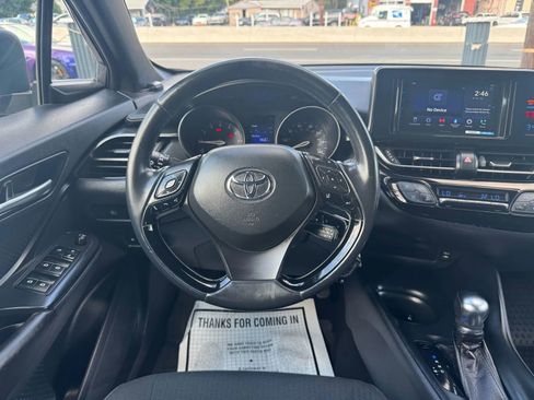 Used 2018 Toyota C-HR XLE image 19