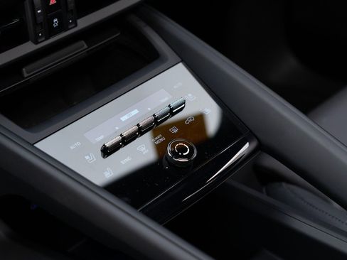 Used 2024 Porsche Macan 4 Electric image 26