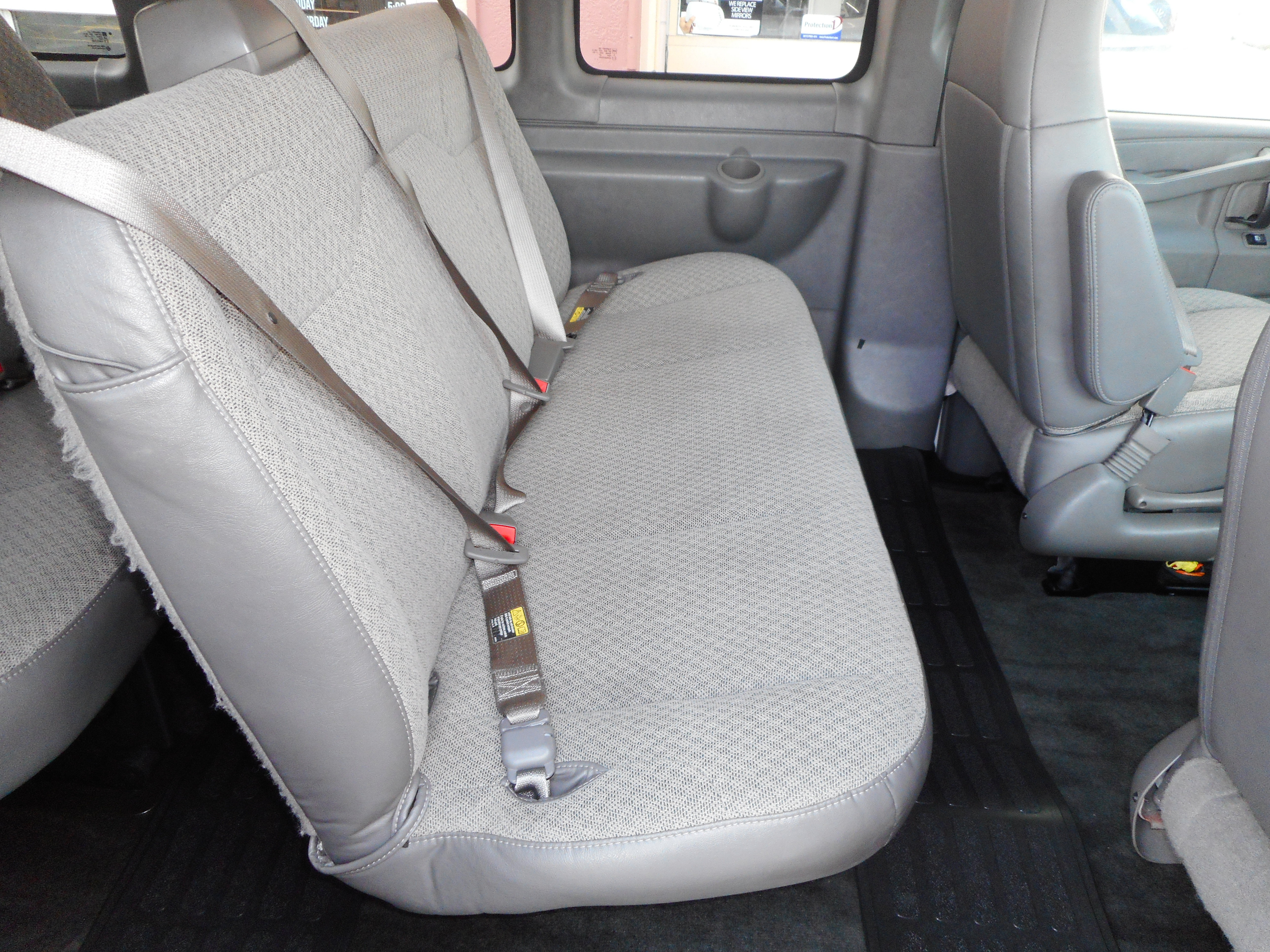 Used 2017 Chevrolet Express 3500 LT w/ LT Preferred Equipment Group RWD image 22