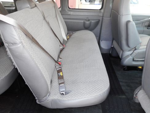 Used 2017 Chevrolet Express 3500 LT w/ LT Preferred Equipment Group image 22