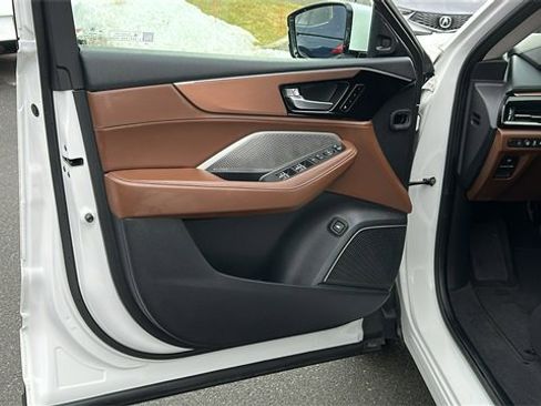 Certified 2023 Acura MDX SH-AWD w/ Technology Package image 8