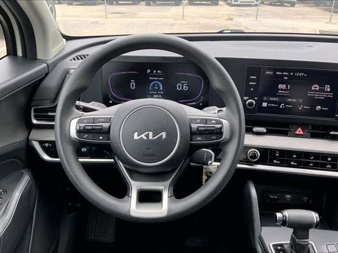 Used 2024 Kia Sportage LX FWD image 6