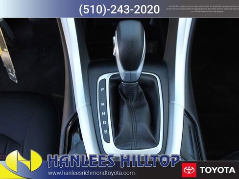 Used 2015 Ford Fusion SE FWD image 19