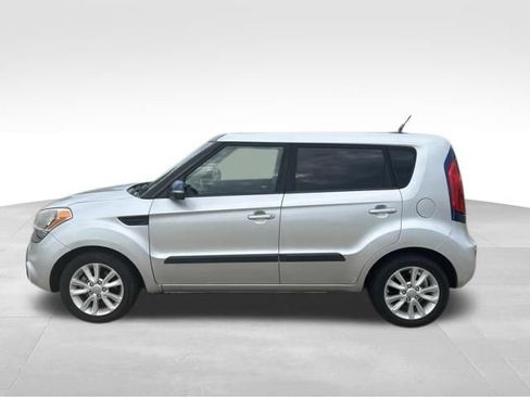 Used 2012 Kia Soul + w/ Audio Pkg FWD image 6