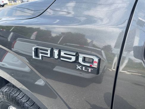 Used 2015 Ford F150 XLT w/ Equipment Group 302A Luxury AWD/4WD image 16