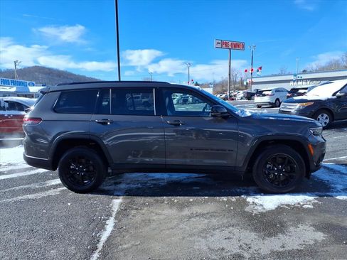 Used 2024 Jeep Grand Cherokee L Altitude image 5