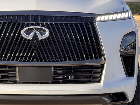 New 2026 INFINITI QX80 Autograph image 8