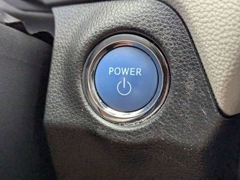Used 2019 Toyota RAV4 XLE AWD/4WD image 28