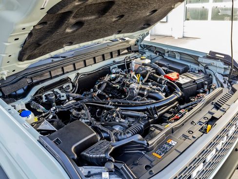 Used 2024 Ford Bronco Badlands image 34