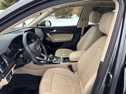 Used 2022 Audi Q5 2.0T Premium w/ Convenience Package image 11