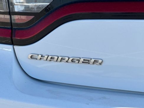 Used 2022 Dodge Charger SXT RWD image 31