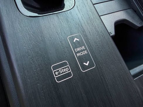 Certified 2024 Nissan Ariya AWD image 35
