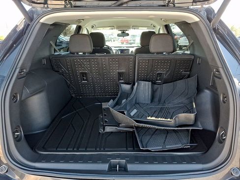 Used 2022 Chevrolet Equinox LT image 29