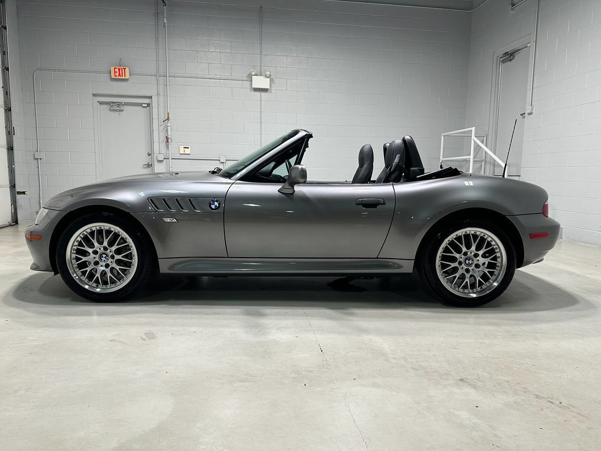 Used 2001 BMW Z3 3.0i RWD image 12