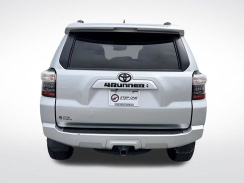 Used 2021 Toyota 4Runner SR5 AWD/4WD image 5