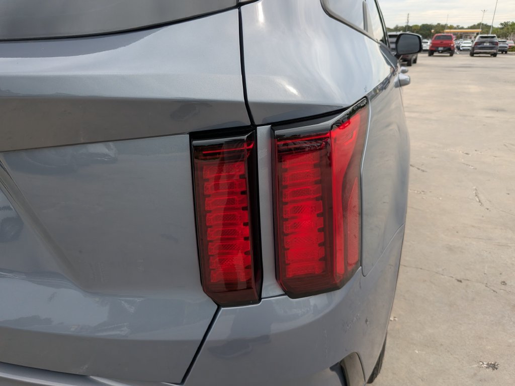 Certified 2023 Kia Sorento EX FWD image 11