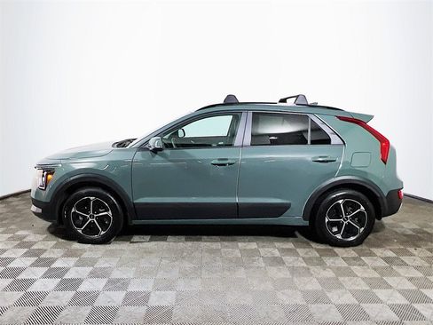 Used 2025 Kia Niro EX image 5