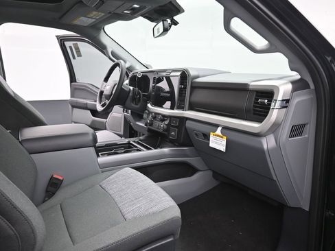 New 2026 Ford F250 XLT w/ XLT Premium Package image 24