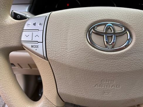 Used 2005 Toyota Avalon XL FWD image 19