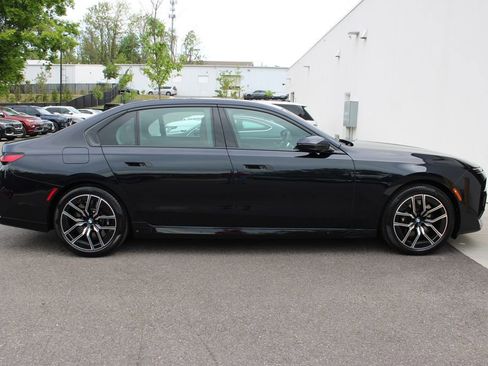 Used 2023 BMW 760i xDrive AWD/4WD image 34