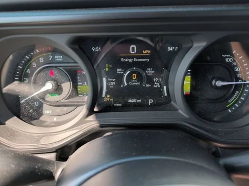 Used 2024 Jeep Wrangler Unlimited Sahara w/ Safety Group AWD/4WD image 30
