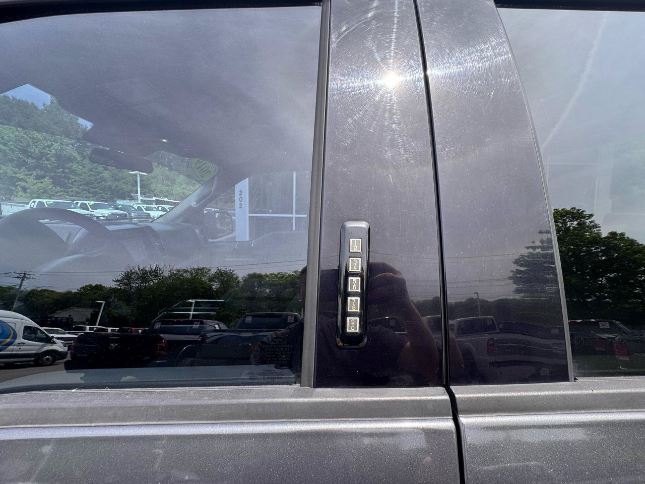 Used 2019 Ford F150 XLT AWD/4WD image 17