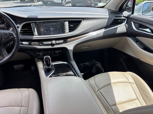 Used 2019 Buick Enclave Essence AWD/4WD image 29