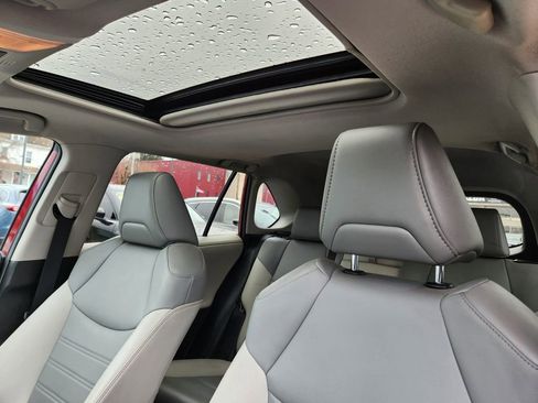 Used 2020 Toyota RAV4 Limited w/ Carpet Mat Package image 12