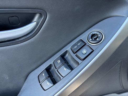 Used 2013 Hyundai Elantra GT w/ Tech Pkg image 13