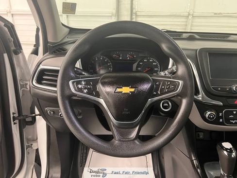 Used 2018 Chevrolet Equinox LS FWD image 37