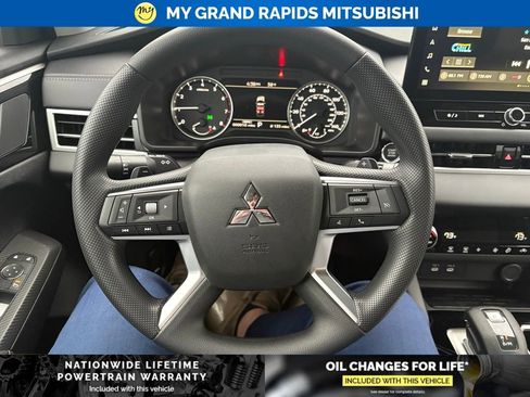 New 2026 Mitsubishi Outlander ES AWD/4WD image 26