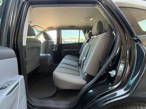 Used 2012 Hyundai Santa Fe GLS AWD/4WD image 16