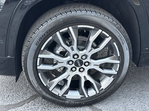 New 2026 GMC Acadia Denali Ultimate w/ LPO, Floor Liner Package image 17