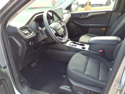 Used 2023 Ford Escape Active w/ Tech Pack #1 image 11