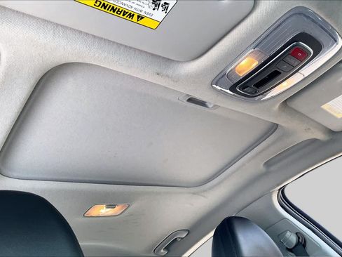 Used 2024 Hyundai Elantra Limited FWD image 14