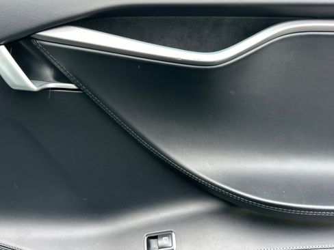 Used 2018 Tesla Model S 75D image 18