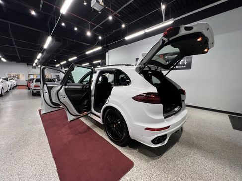 Used 2016 Porsche Cayenne GTS image 68