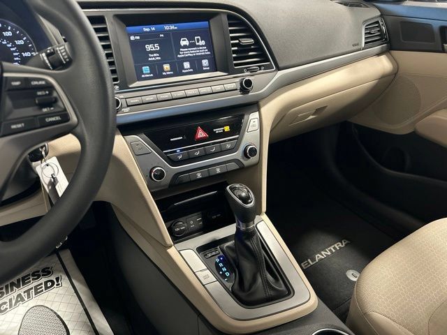 Used 2017 Hyundai Elantra SE FWD image 24