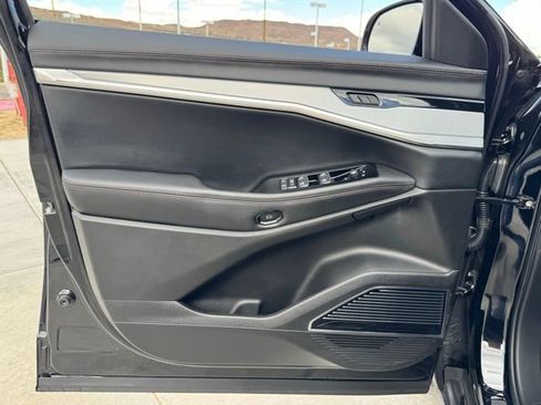 Used 2025 Jeep Wagoneer S Limited image 26