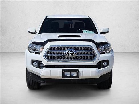 Used 2016 Toyota Tacoma TRD Sport w/ Towing Package image 2