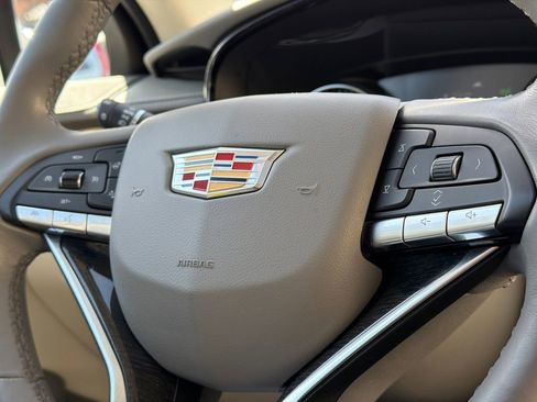 Used 2020 Cadillac XT6 Premium Luxury w/ LPO, Floor Liner Package image 27