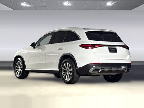 Used 2026 Mercedes-Benz GLC 300 4MATIC image 3